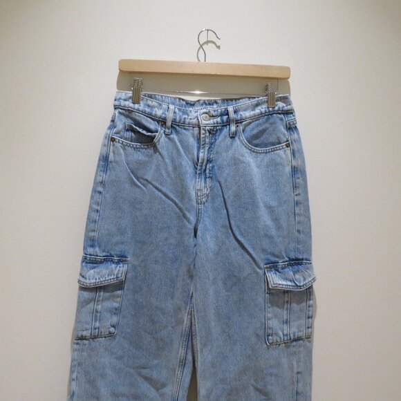 OLD NAVY Extra High Rise Sky-Hi Wide Leg Secret Smooth Cargo Pocket Jeans Light - Picture 4 of 13